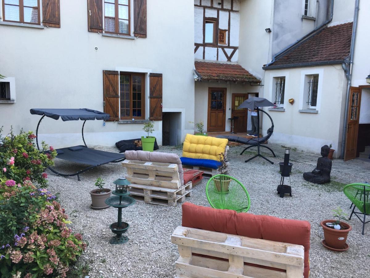 L Auberge Du Lion D Or Nanteuil-sur-Marne Екстериор снимка
