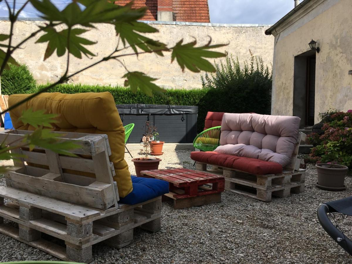 L Auberge Du Lion D Or Nanteuil-sur-Marne Екстериор снимка