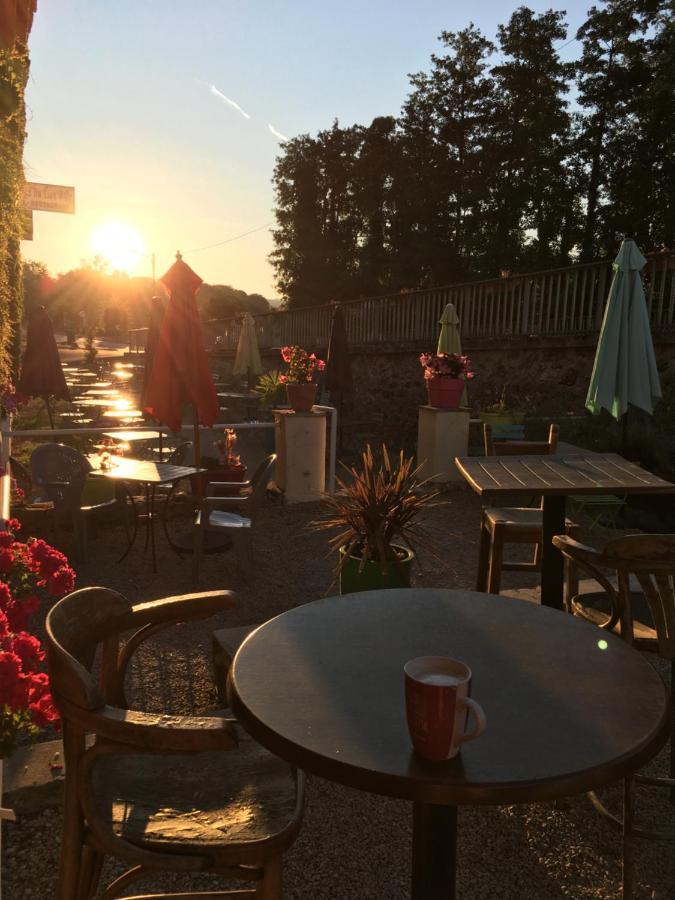 L Auberge Du Lion D Or Nanteuil-sur-Marne Екстериор снимка