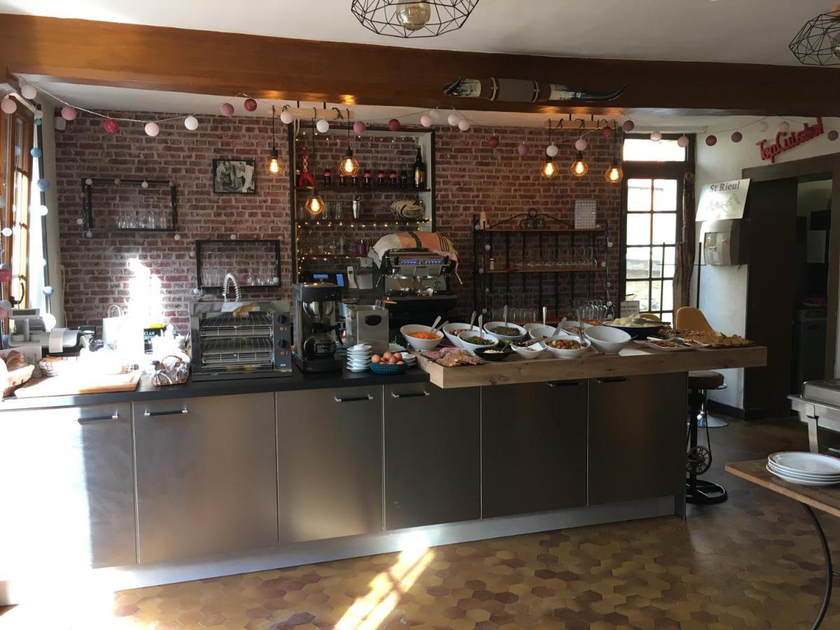 L Auberge Du Lion D Or Nanteuil-sur-Marne Екстериор снимка