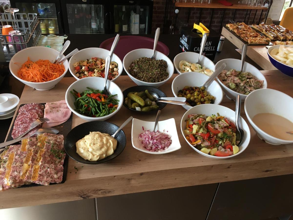 L Auberge Du Lion D Or Nanteuil-sur-Marne Екстериор снимка