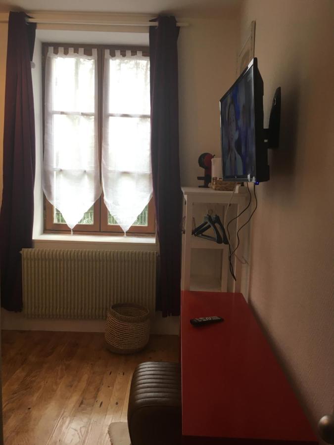 L Auberge Du Lion D Or Nanteuil-sur-Marne Екстериор снимка